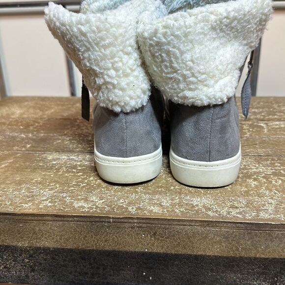 Boots, like new condition 6.5 women - Picture 5 of 6